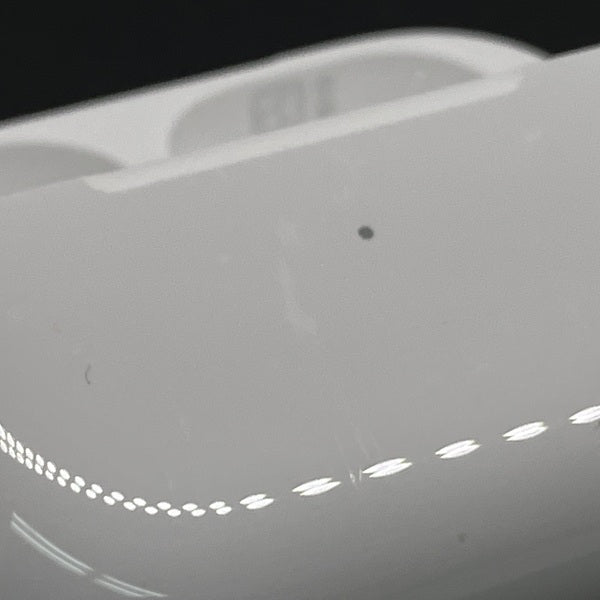 【中古】MagSafe充電ケース(USB-C)付きAirPods Pro(第2世代) MTJV3JA【秋葉原】