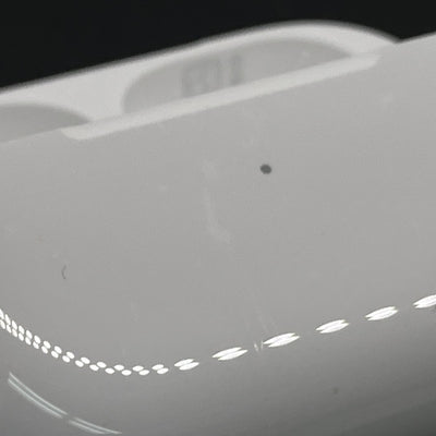 【中古】MagSafe充電ケース(USB-C)付きAirPods Pro(第2世代) MTJV3JA【秋葉原】