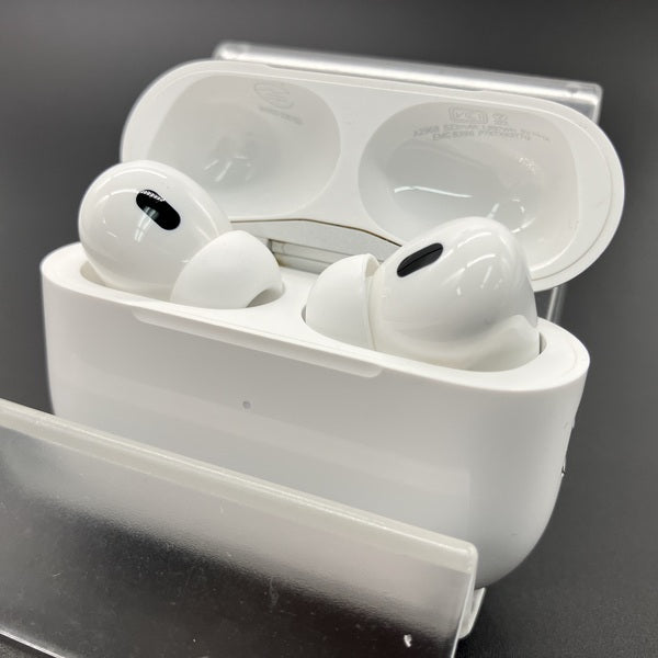【中古】MagSafe充電ケース(USB-C)付きAirPods Pro(第2世代) MTJV3JA【日本橋】