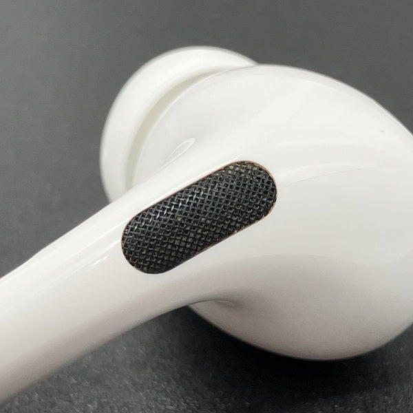 【中古】MagSafe充電ケース(USB-C)付きAirPods Pro(第2世代) MTJV3JA【日本橋】
