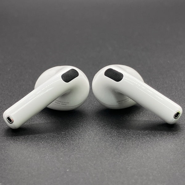 【中古】AirPods 4 MXP93J/A（アクティブノイズキャンセリング搭載）【秋葉原】