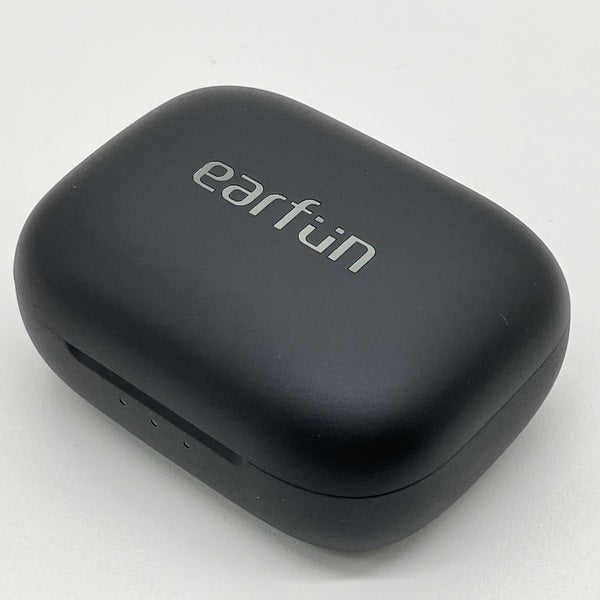 【中古】Air Pro 4 - Black【秋葉原】