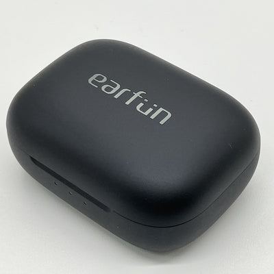 【中古】Air Pro 4 - Black【秋葉原】