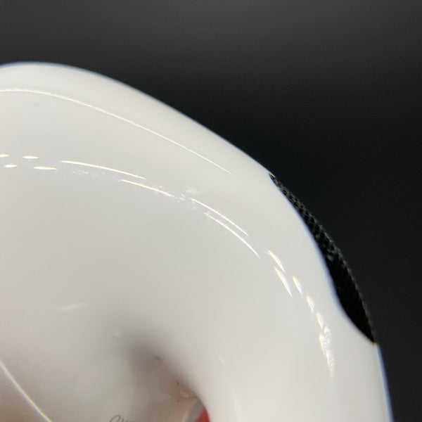 【中古】MagSafe充電ケース(USB-C)付きAirPods Pro(第2世代) MTJV3JA【秋葉原】