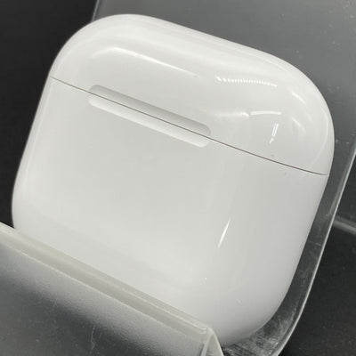 【中古】AirPods 4 MXP93J/A（アクティブノイズキャンセリング搭載）【秋葉原】