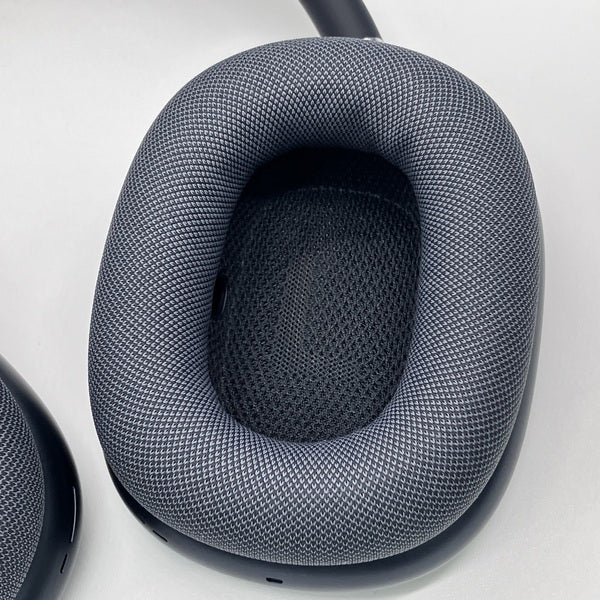 AirPods Max USB-Cミッドナイト 新品未開封品 MWW43ZA/A Apple Airpods MAX (USB-C) - Midnight MWW43ZA/A