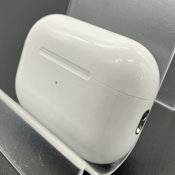 【中古】MagSafe充電ケース(USB-C)付きAirPods Pro(第2世代) MTJV3JA【秋葉原】