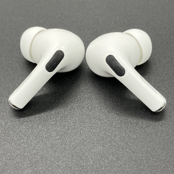 【中古】MagSafe充電ケース(USB-C)付きAirPods Pro(第2世代) MTJV3JA【秋葉原】