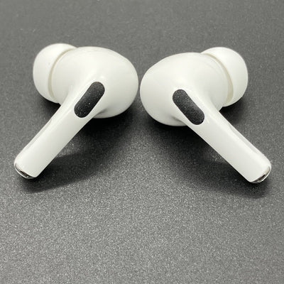 【中古】MagSafe充電ケース(USB-C)付きAirPods Pro(第2世代) MTJV3JA【秋葉原】