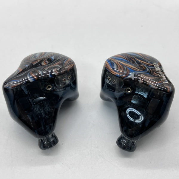 【中古】Legacy 4（ケーブル欠品）【秋葉原】