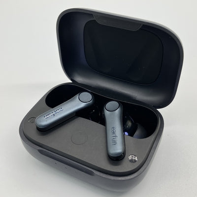 【中古】Air Pro 4 - Black【秋葉原】