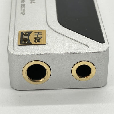 【中古】UA4 シルバー【日本橋】