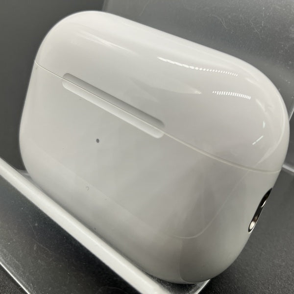 【中古】MagSafe充電ケース(USB-C)付きAirPods Pro(第2世代) MTJV3JA【日本橋】