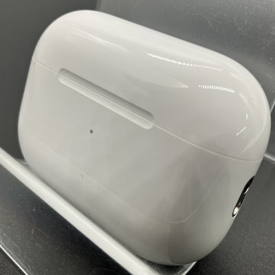 【中古】MagSafe充電ケース(USB-C)付きAirPods Pro(第2世代) MTJV3JA【日本橋】