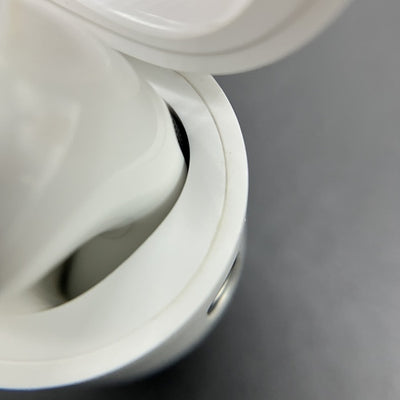 【中古】MagSafe充電ケース(USB-C)付きAirPods Pro(第2世代) MTJV3JA【日本橋】