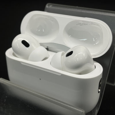 【中古】MagSafe充電ケース(USB-C)付きAirPods Pro(第2世代) MTJV3JA【秋葉原】