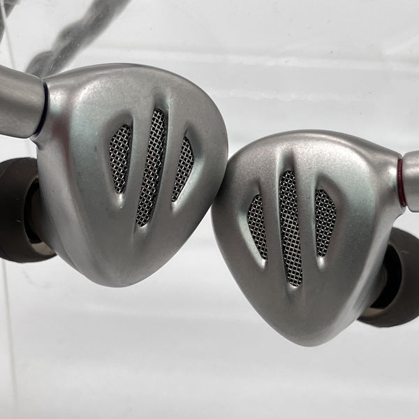【中古】FH9 Titanium 【FIO-IEM-FH9-T】【日本橋】