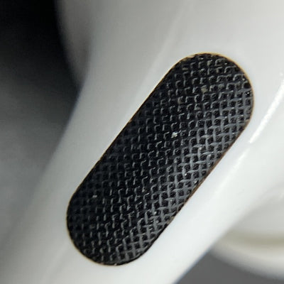 【中古】MagSafe充電ケース(USB-C)付きAirPods Pro(第2世代) MTJV3JA【日本橋】