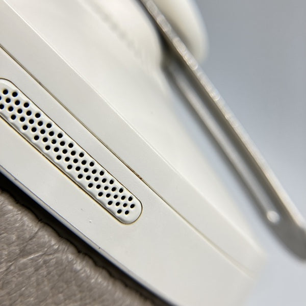 【中古】MOMENTUM Wireless ノイズキャンセルヘッドホン Sandy White 【M3AEBTXL SANDY WHITE】【秋葉原】