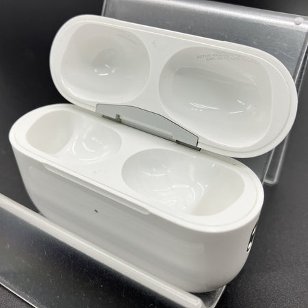 Apple 【中古】AirPods Pro (第2世代) 充電ケース (Lightning)【秋葉原