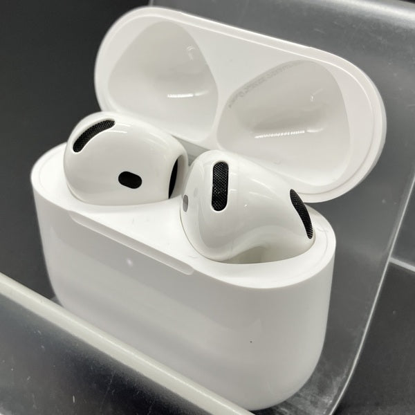 【中古】AirPods 4 MXP63J/A【秋葉原】