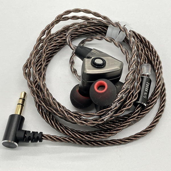 【中古】TITAN S グレー【秋葉原】