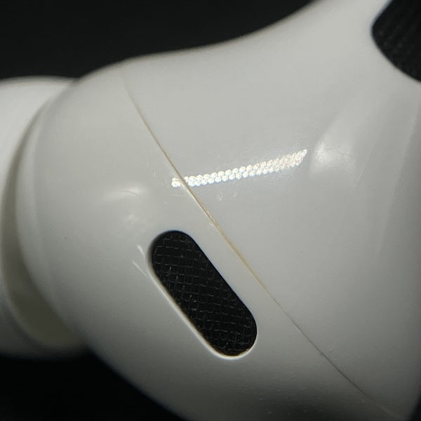 【中古】MagSafe充電ケース(USB-C)付きAirPods Pro(第2世代) MTJV3JA【日本橋】