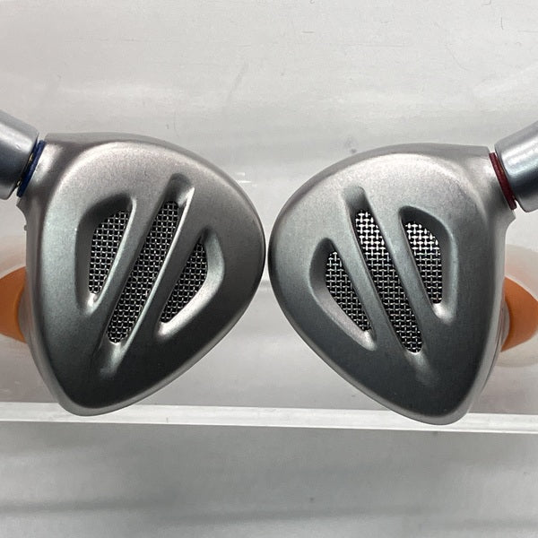 【中古】FH9 Titanium 【FIO-IEM-FH9-T】【秋葉原】