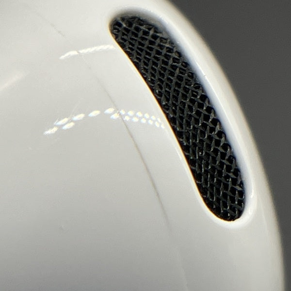 【中古】AirPods 4 MXP93J/A（アクティブノイズキャンセリング搭載）【秋葉原】