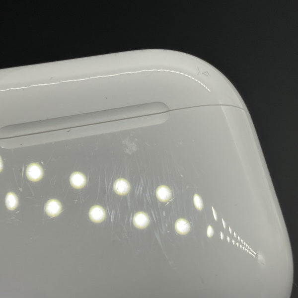 【中古】AirPods 4 MXP93J/A（アクティブノイズキャンセリング搭載）【秋葉原】