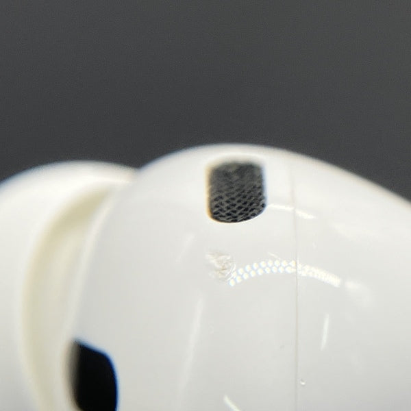 【中古】MagSafe充電ケース(USB-C)付きAirPods Pro(第2世代) MTJV3JA【秋葉原】