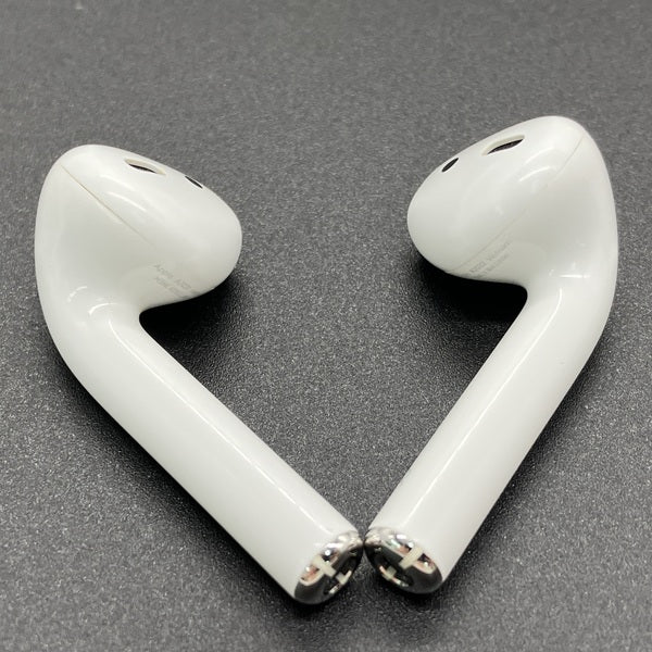 【中古】AirPods with Charging Case MV7N2J/A【秋葉原】