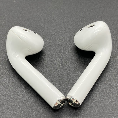 【中古】AirPods with Charging Case MV7N2J/A【秋葉原】