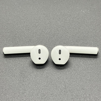 【中古】AirPods with Charging Case MV7N2J/A【秋葉原】