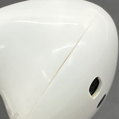 【中古】AirPods with Charging Case MV7N2J/A【秋葉原】