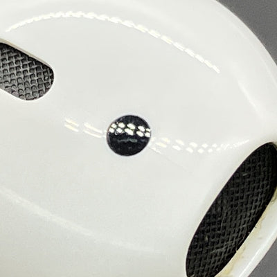 【中古】AirPods with Charging Case MV7N2J/A【秋葉原】