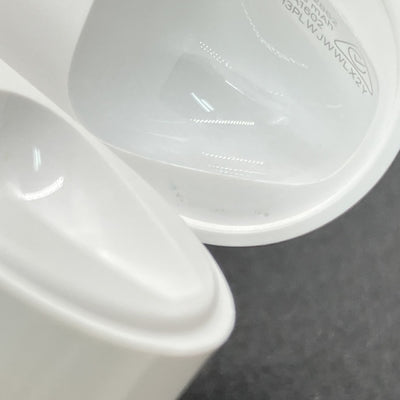 【中古】AirPods with Charging Case MV7N2J/A【秋葉原】