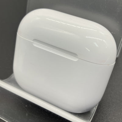 【中古】AirPods 4 MXP93J/A（アクティブノイズキャンセリング搭載）【秋葉原】