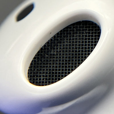 【中古】AirPods 4 MXP93J/A（アクティブノイズキャンセリング搭載）【秋葉原】