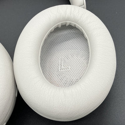 【中古】QuietComfort Ultra Headphones White Smoke【秋葉原】