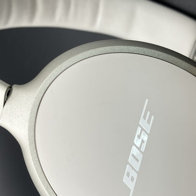 【中古】QuietComfort Ultra Headphones White Smoke【秋葉原】