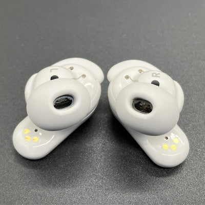 【中古】QuietComfort Ultra Earbuds White Smoke【秋葉原】