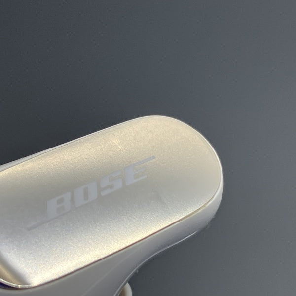 【中古】QuietComfort Ultra Earbuds White Smoke【秋葉原】