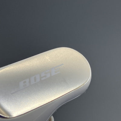 【中古】QuietComfort Ultra Earbuds White Smoke【秋葉原】