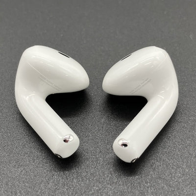 【中古】AirPods 4 MXP93J/A（アクティブノイズキャンセリング搭載）【秋葉原】