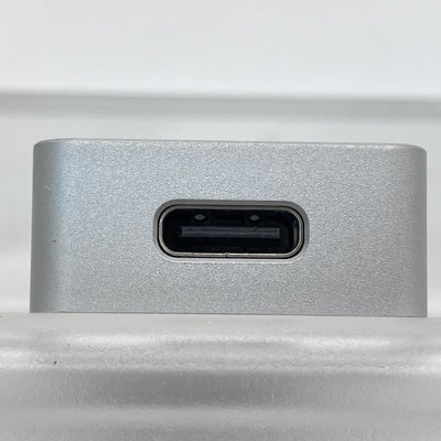 【中古】UA4 シルバー【秋葉原】