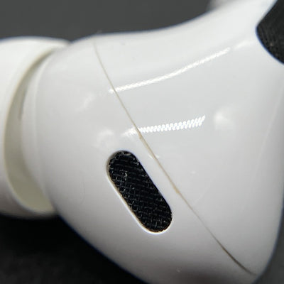 【中古】MagSafe充電ケース(USB-C)付きAirPods Pro(第2世代) MTJV3JA【日本橋】