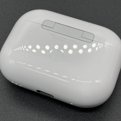 【中古】MagSafe充電ケース(USB-C)付きAirPods Pro(第2世代) MTJV3JA【日本橋】