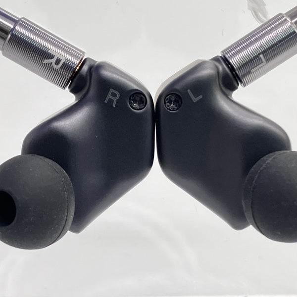 【中古】AK ZERO2 【IRV-AK-ZERO2】【秋葉原】