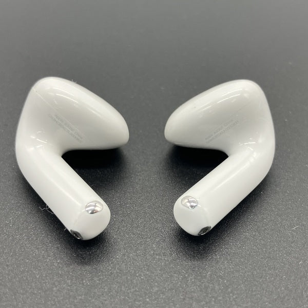【中古】AirPods（第4世代）　ノイキャン付き Apple AirPods 4 ワイヤレスイヤホン アクティブノイズキャンセリング搭載